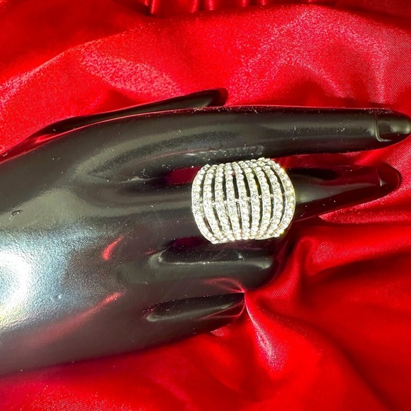 Rhinestone, Silver Plated Cocktail Statement ring - - Picture 3 of 14